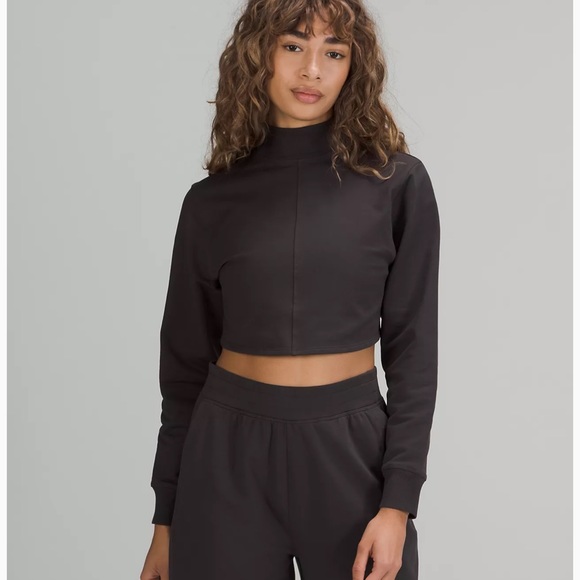 lululemon athletica Tops - Lululemon LA Reversible Mock Neck NEW!